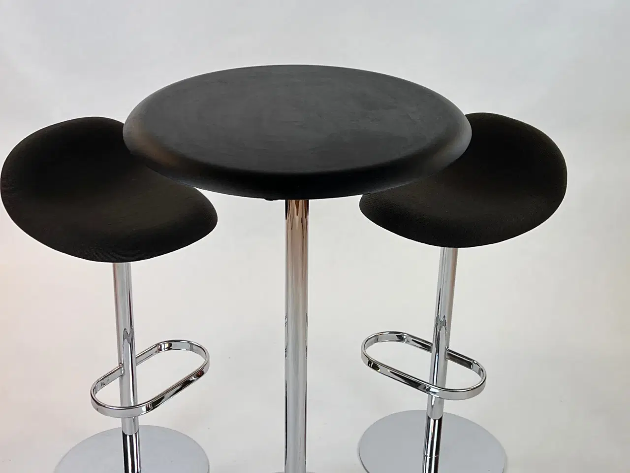 Billede 10 - GUBI | 3D Bar Stool - Swivel Base - Polstret