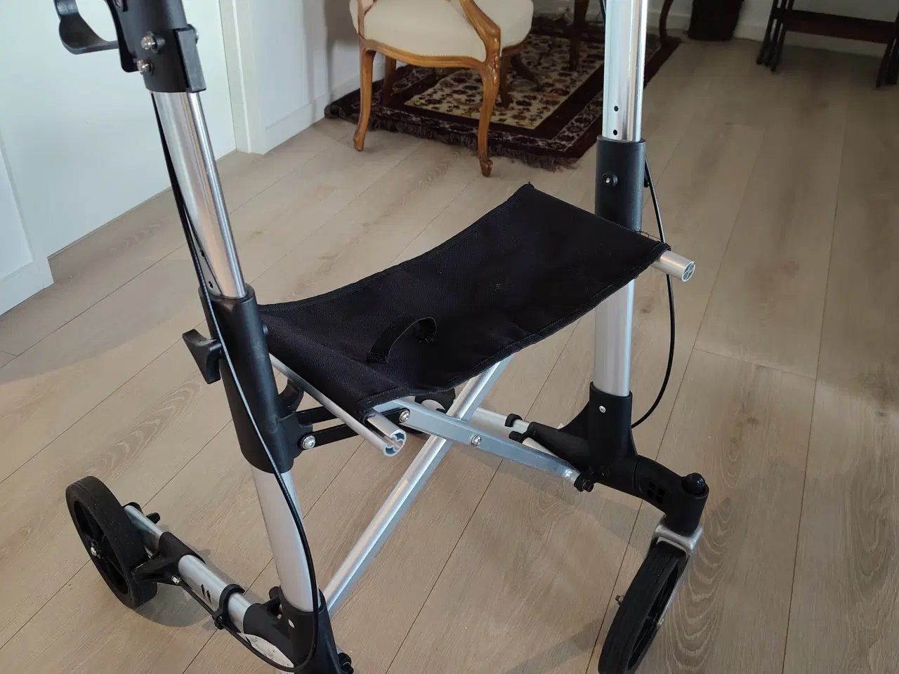 Billede 2 - Rollator, letvægtsrollator, mærke Kilberry