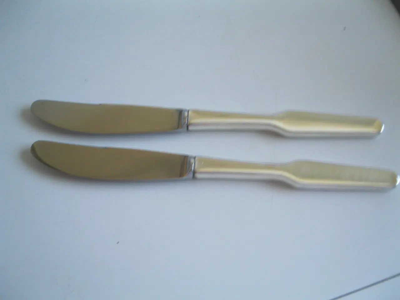 Billede 1 - 2 Kongres middagsknive 21 cm. sølvplet.
