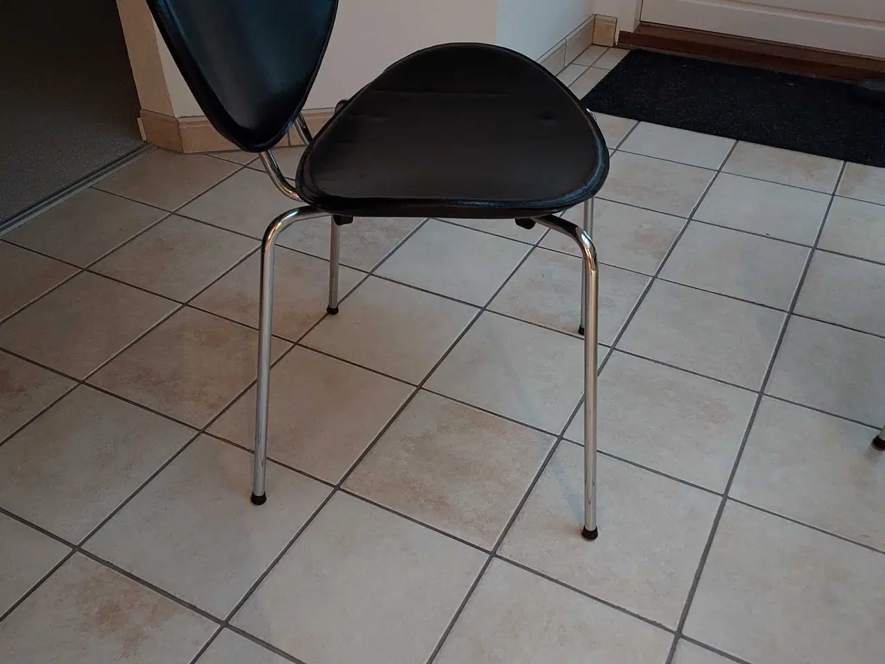 Billede 2 - 4 stk spisebordsstole I kunstlæder