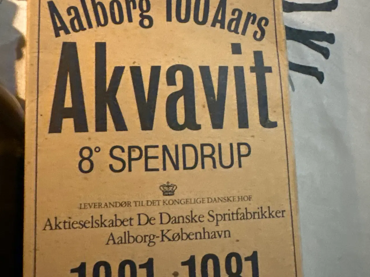 Billede 2 - Aalborg 100 Aars Akvavit