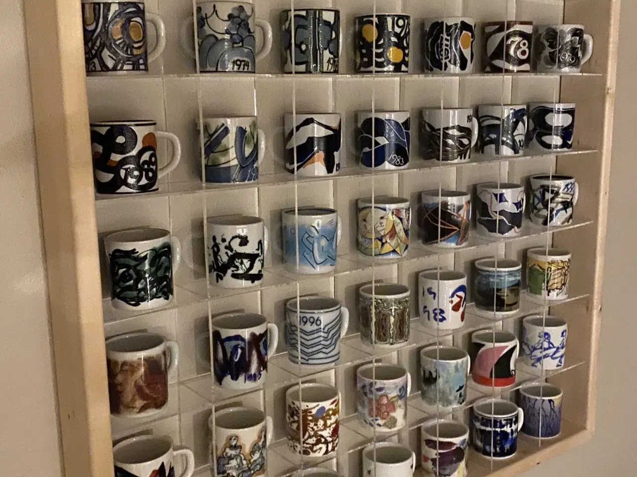 Billede 1 - Komplet samling Royal Copenhagen årskrus små