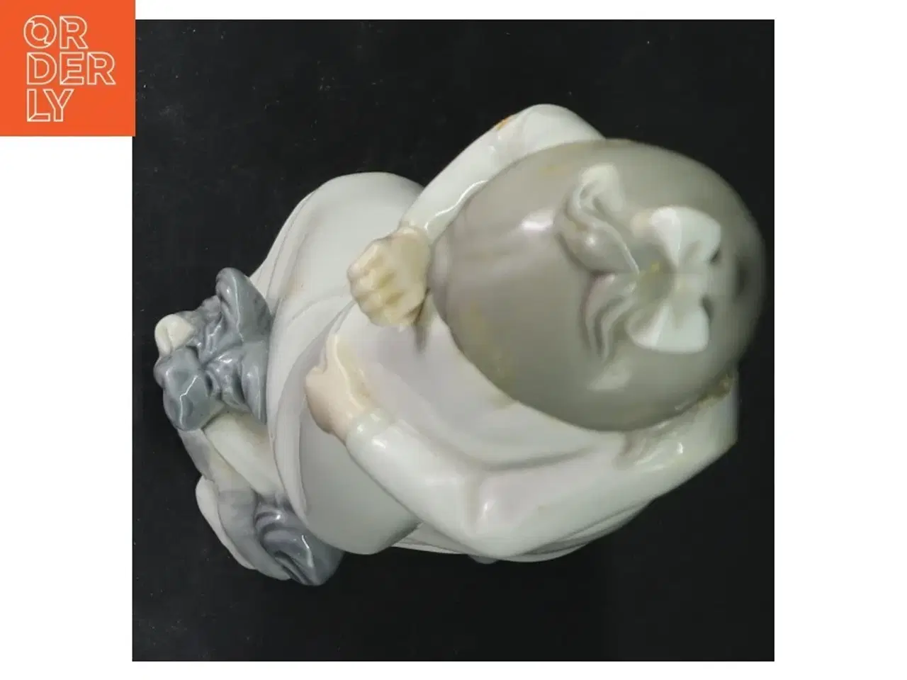 Billede 4 - Porcelænsfigur af kvinde (str. 27 cm)