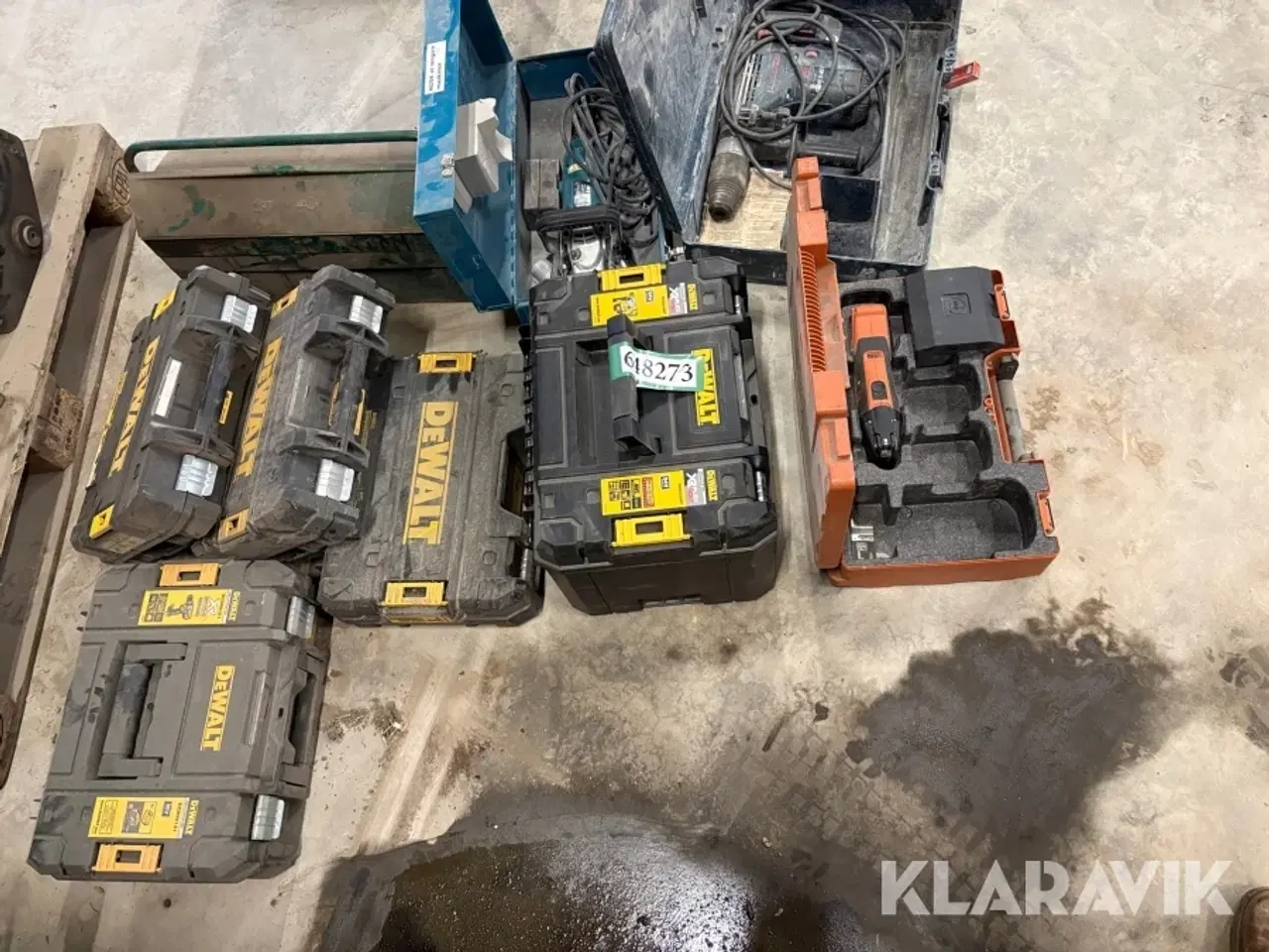 Billede 2 - Opbevaringskasser incl defekte maskiner Bosch makita dewalt