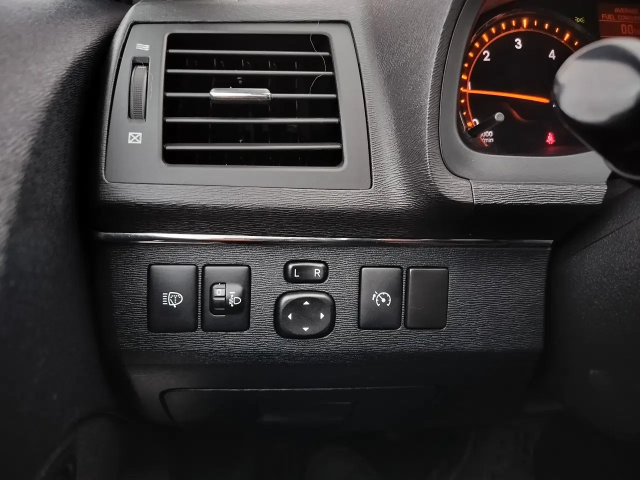 Billede 8 - AVENSIS T27 - landets billigste 2012? 