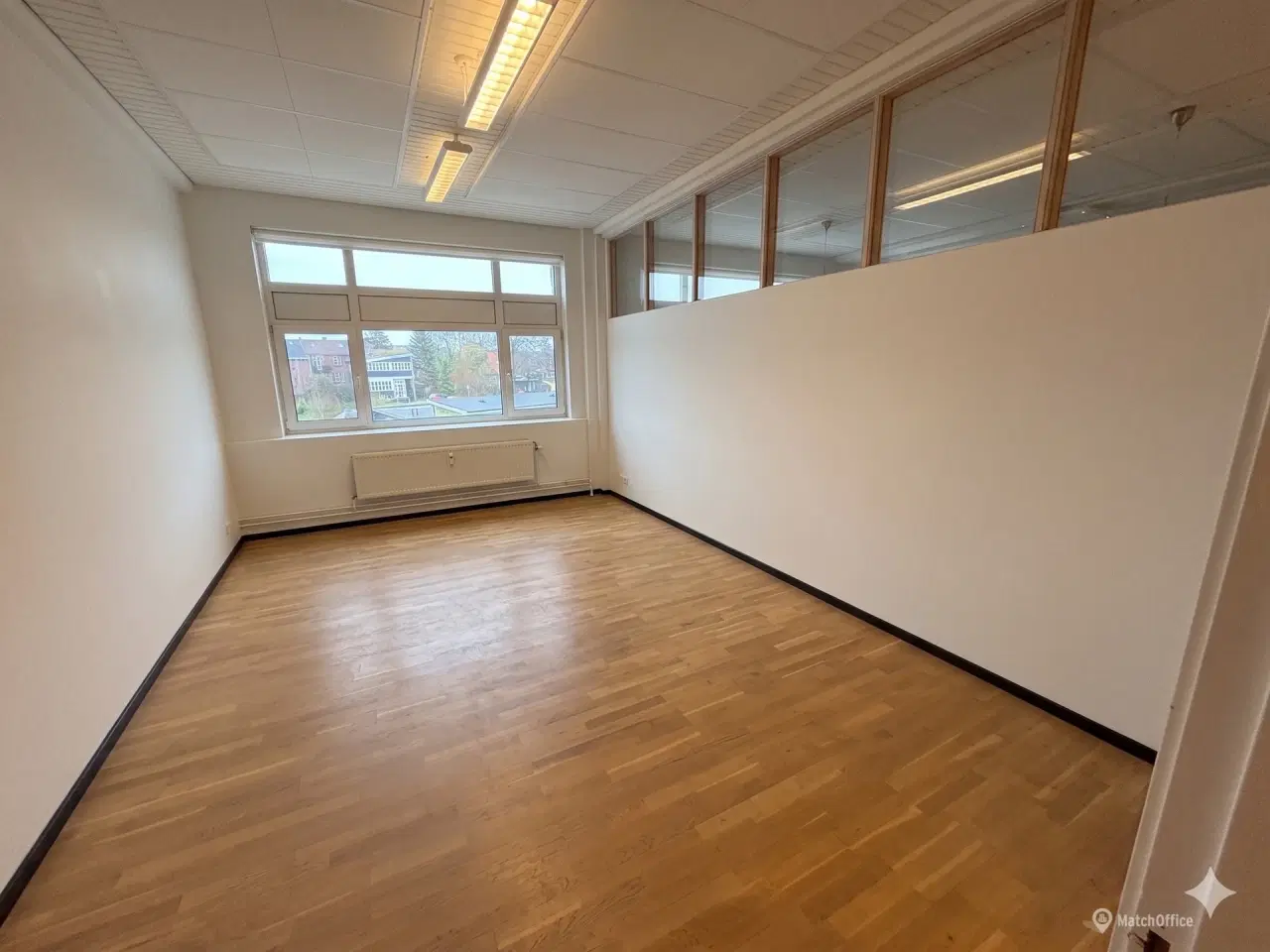 Billede 3 - Lyst og fleksibelt kontor-/kliniklejemål på 180 m²