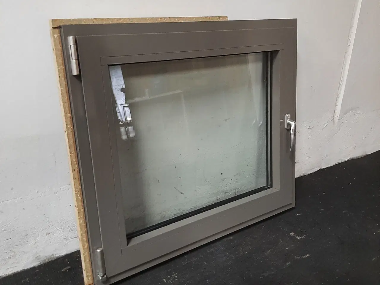 Billede 5 - Sidehængt vindue, alu, 880x65x750mm, venstrehængt, grå