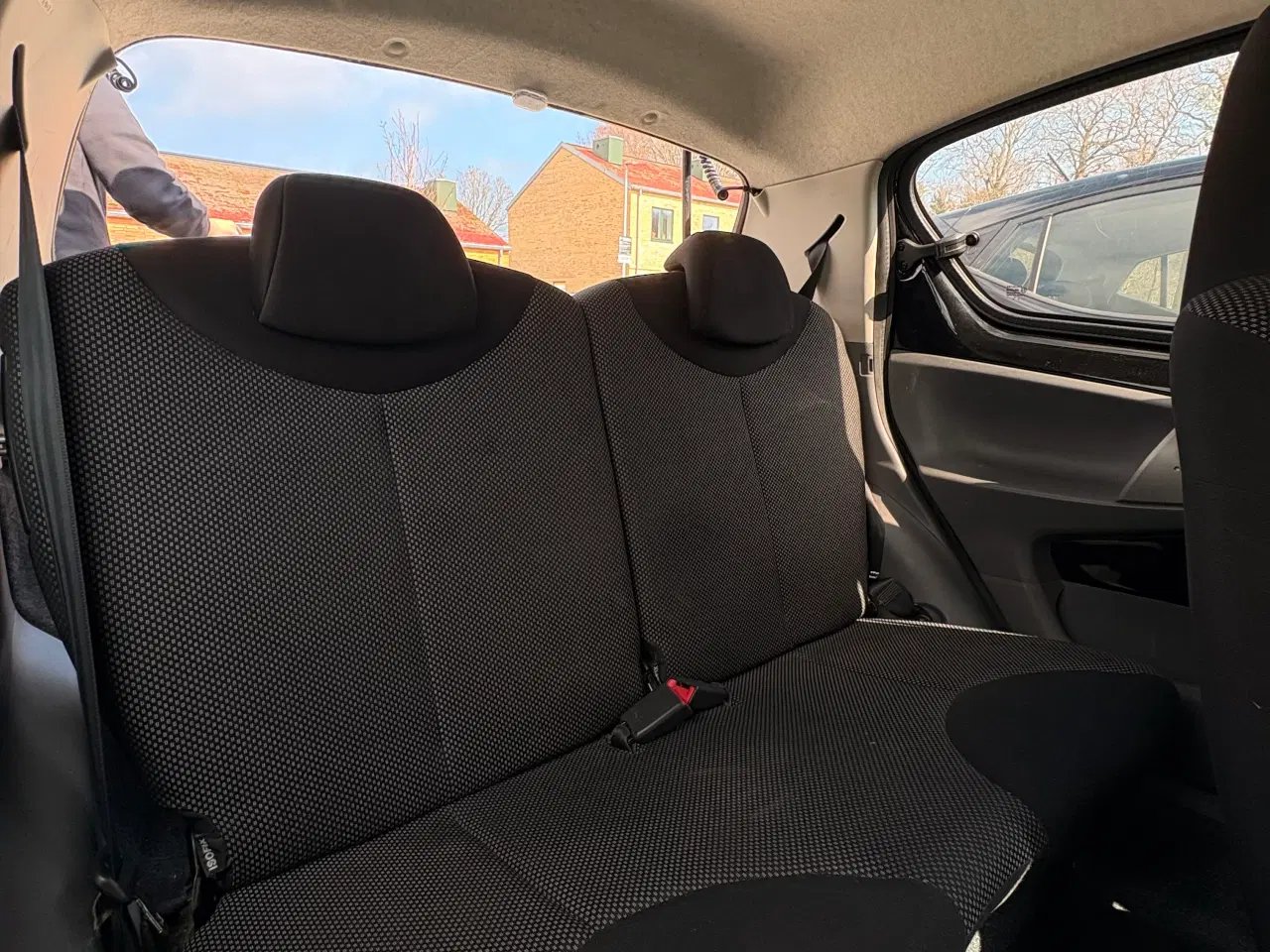 Billede 6 - Perfekt studiebil – Toyota Aygo 1.0 – Automatgear 