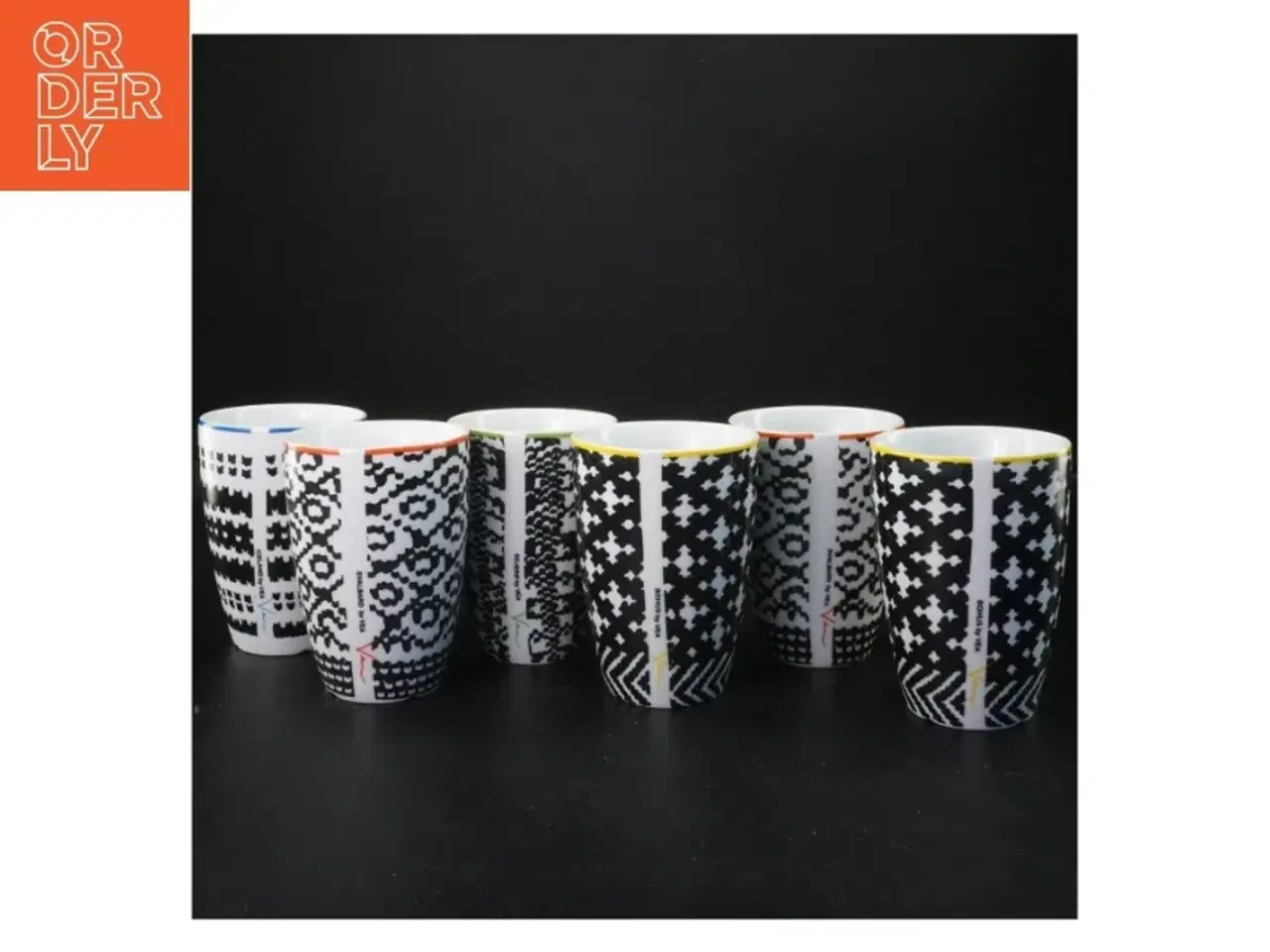 Billede 1 - Sæt med 6 mønstrede krus (str. Ø 8x11 cm)