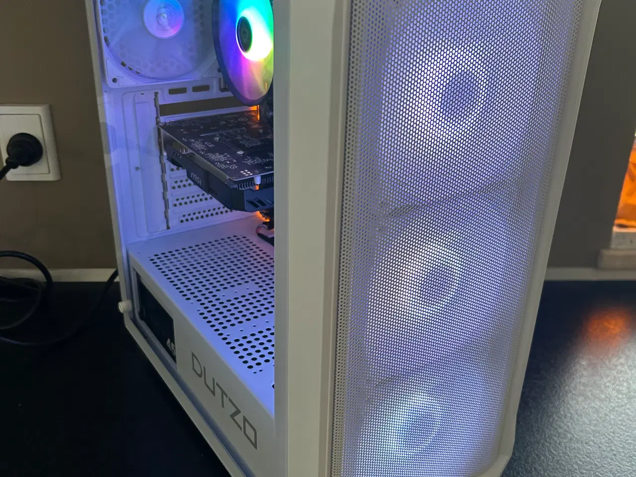 Billede 8 - 💻 Stilet RGB Gaming-PC – perfekt til eSport og kl