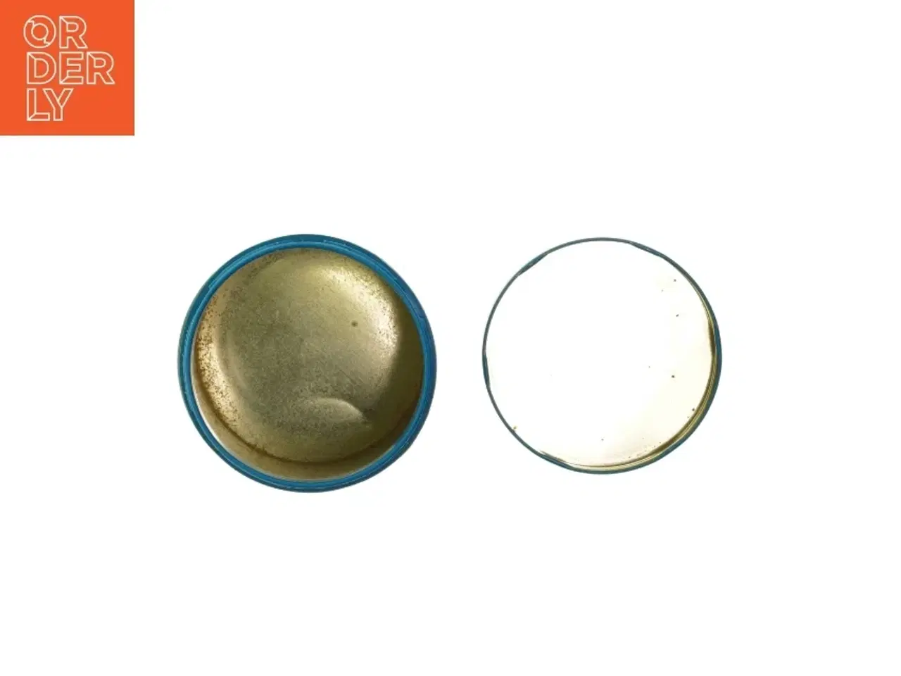 Billede 3 - Hans Bendix illustreret metaldåse irma fra Irma (str. Ø. 11,5 cm. længde. 15 cm)