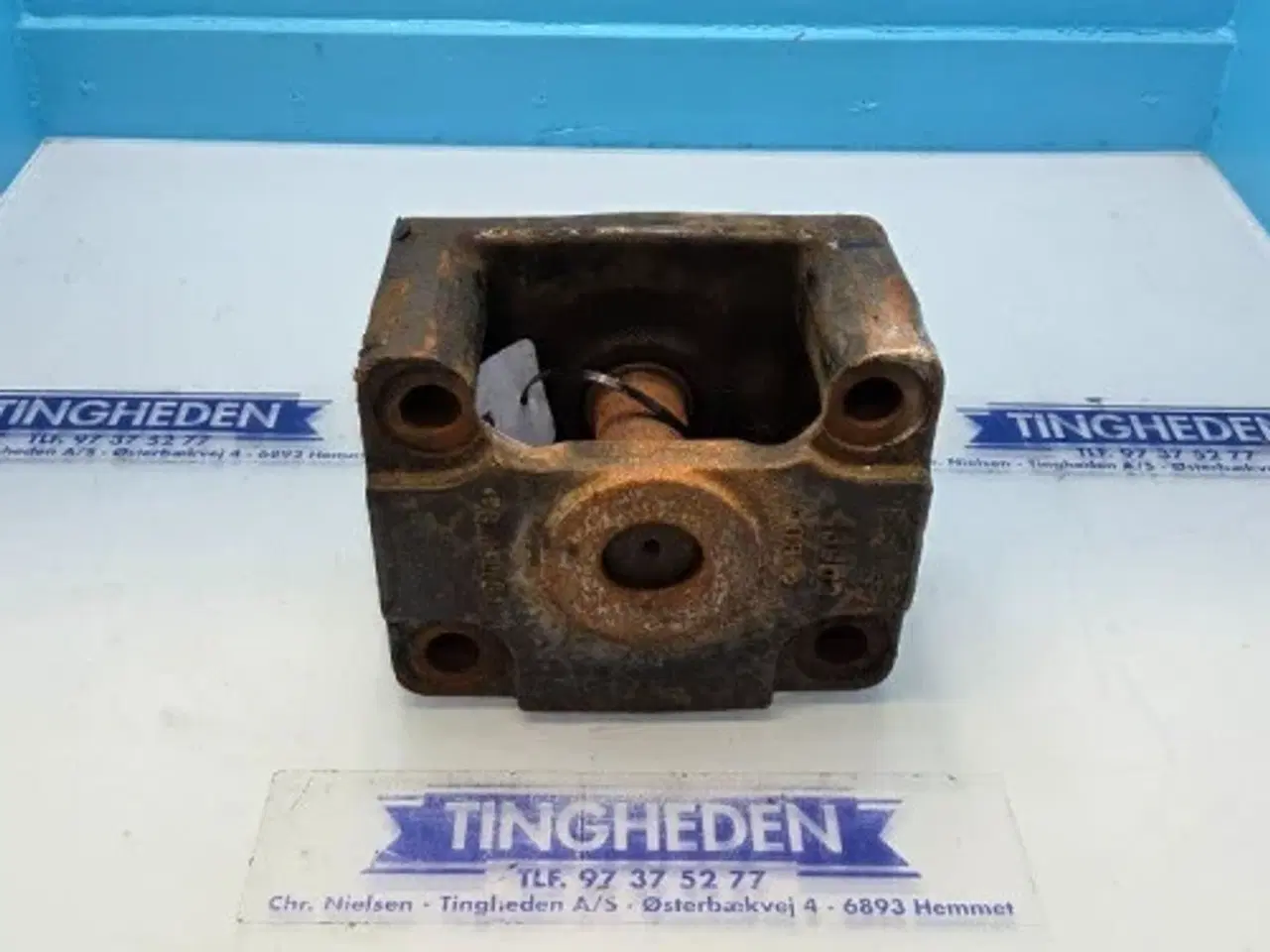 Billede 1 - New Holland TM165 Beslag 82020886