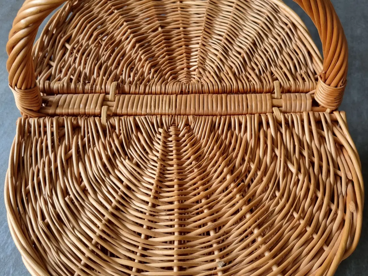 Billede 3 - Picnic kurv med låg