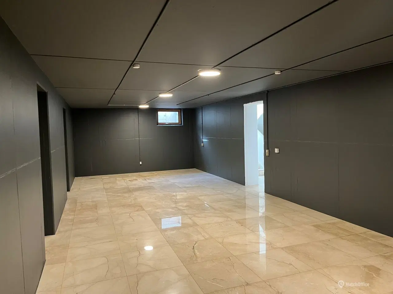 Billede 18 - 238 m² nyistandsat kontor med tilhørende kælder