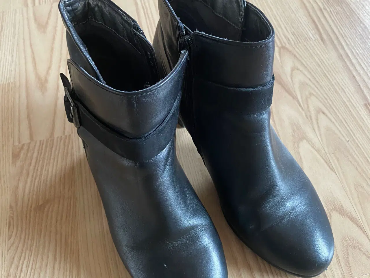 Billede 1 - AEROSOLES Dame Støvler