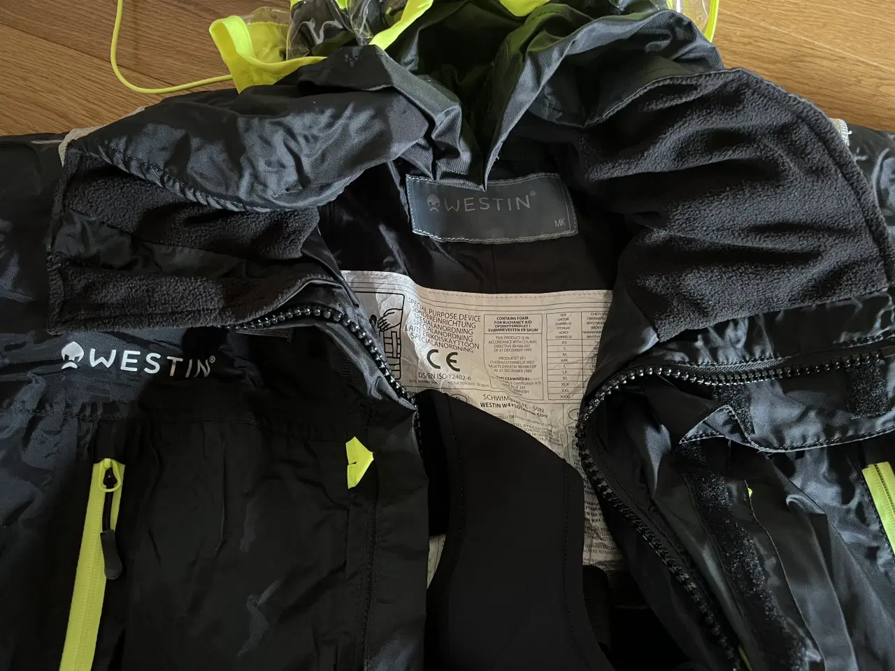 Billede 3 - Flydedragt