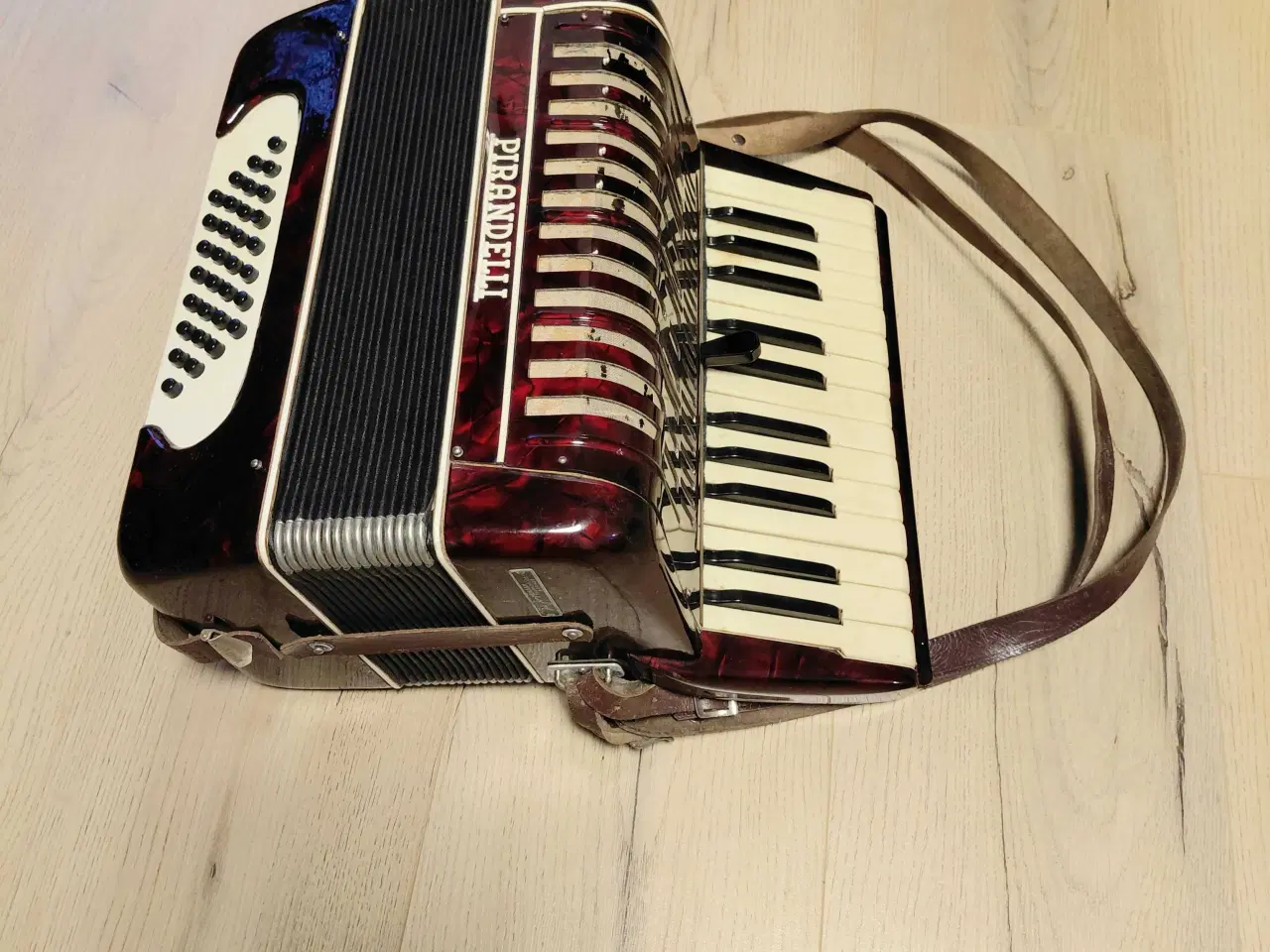 Billede 1 - Harmonika Pirandelli