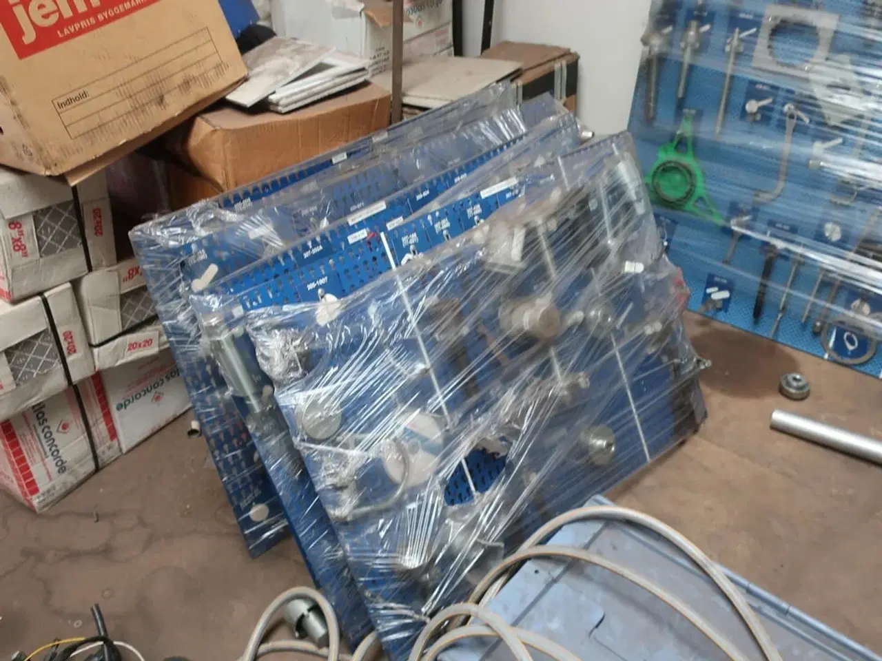 Billede 15 - Diverse forbrugsmaterialer, værktøj, biludstyr m.v.