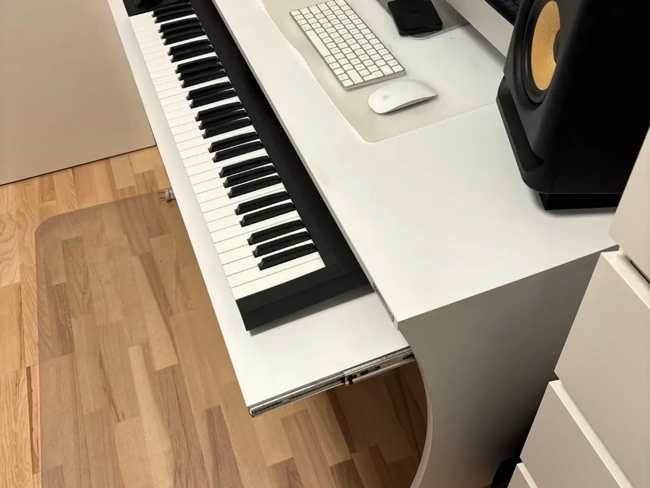 Billede 3 - Glorious WorkBench studie-/musikskrivebord