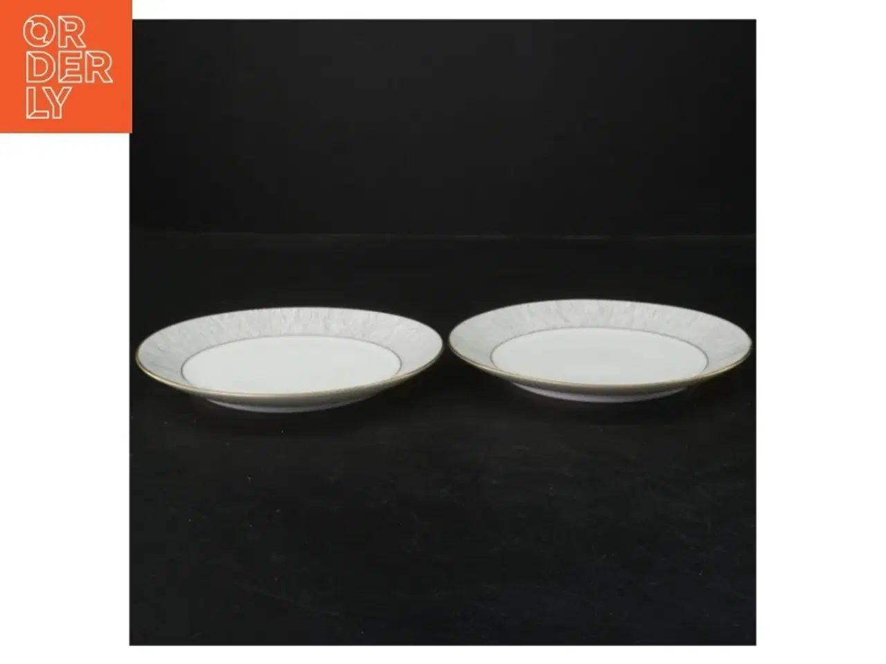 Billede 2 - Tallerkener med guldkanter  Koh-I-Noor fra Knigl pr Tettau(str. 2 styk. ø. 16 cm)