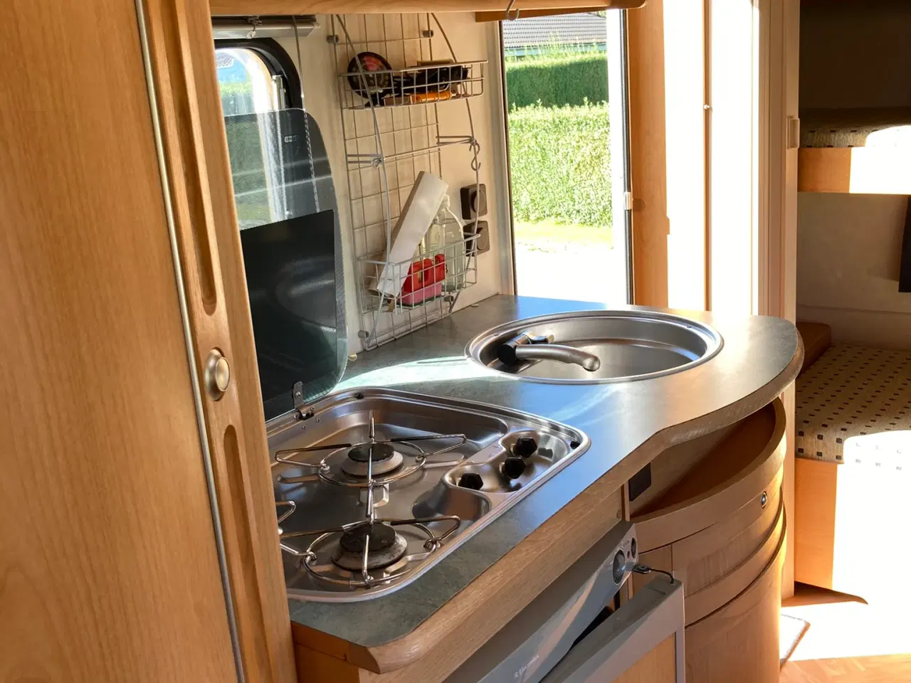 Billede 12 - Adria Unika 542 TK årg. 2009 -1300 kg med mover
