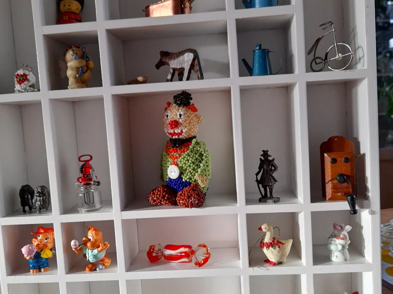 Billede 5 - Sættekasse med 49 nips ting.