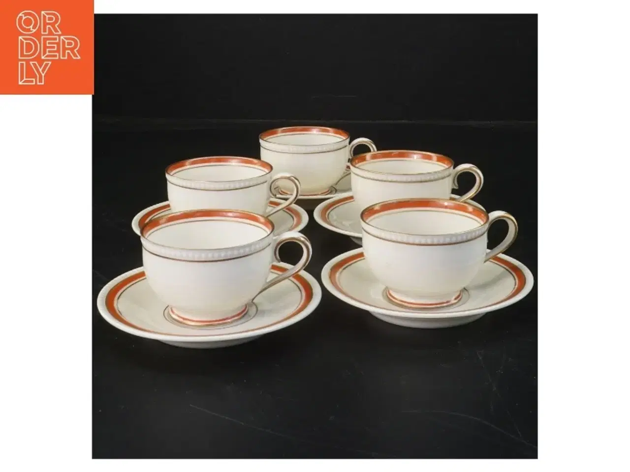 Billede 1 - Porcelæns kaffekopper med underkopper fra Københavns Porcelæns Maleri (str. 11 ø cm og 6 ø cm)