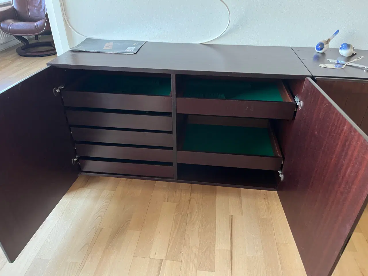 Billede 3 - Klim Furniture skænk, 2 stk, sælge samlet