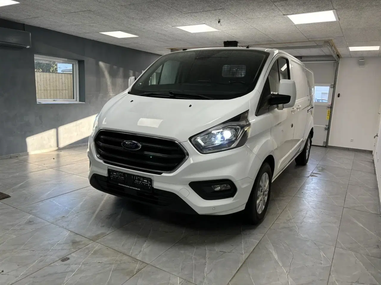 Billede 2 - Ford Transit Custom 340 L2H1 2,0 TDCi Limited 170HK Van 6g