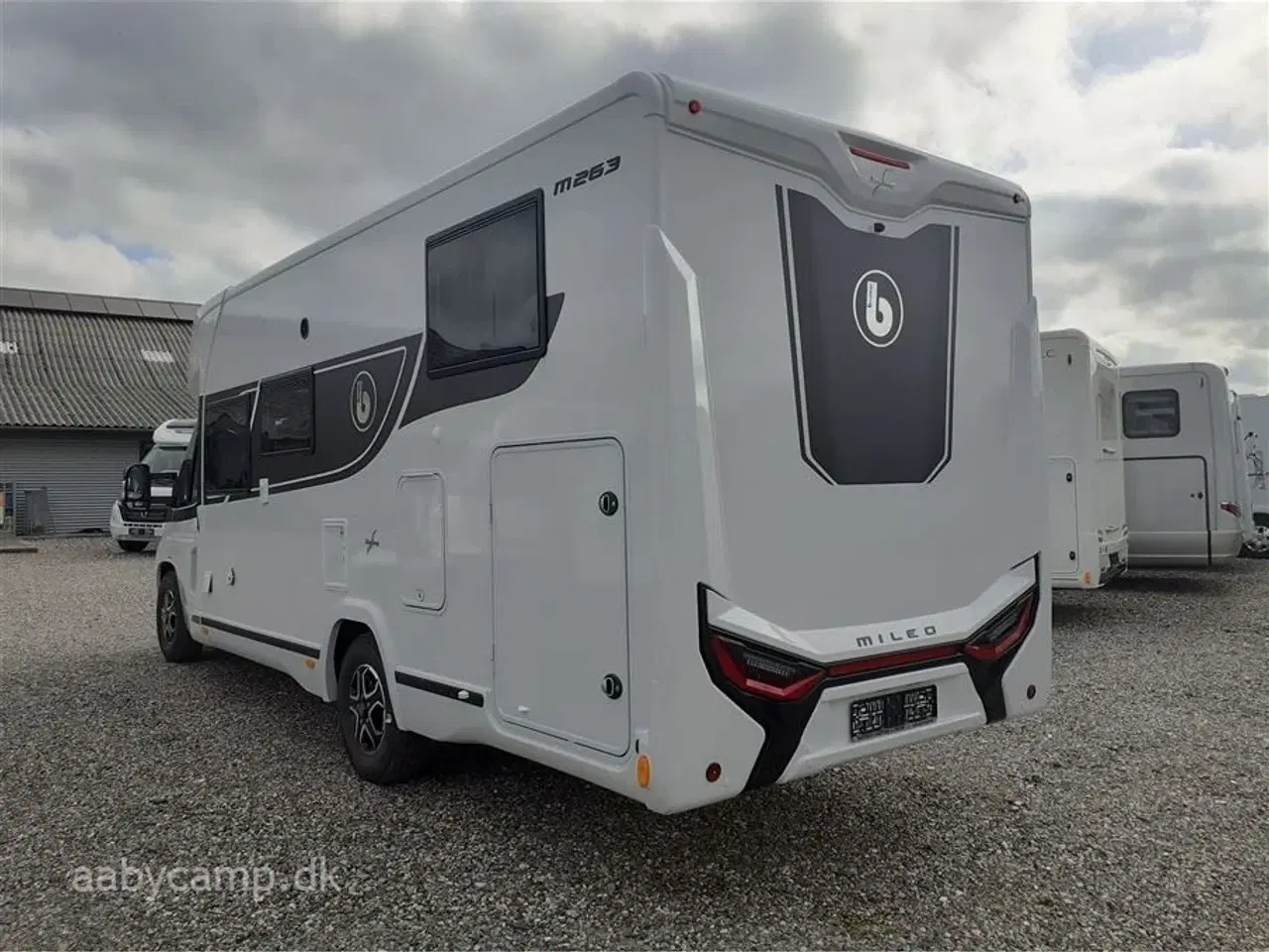 Billede 3 - 2024 - Benimar Mileo 263   Nk pakke. Automatgear. markise. 2x Lithium batteri. solceller. Helårsdæk. lædersæder. cykelstativ.