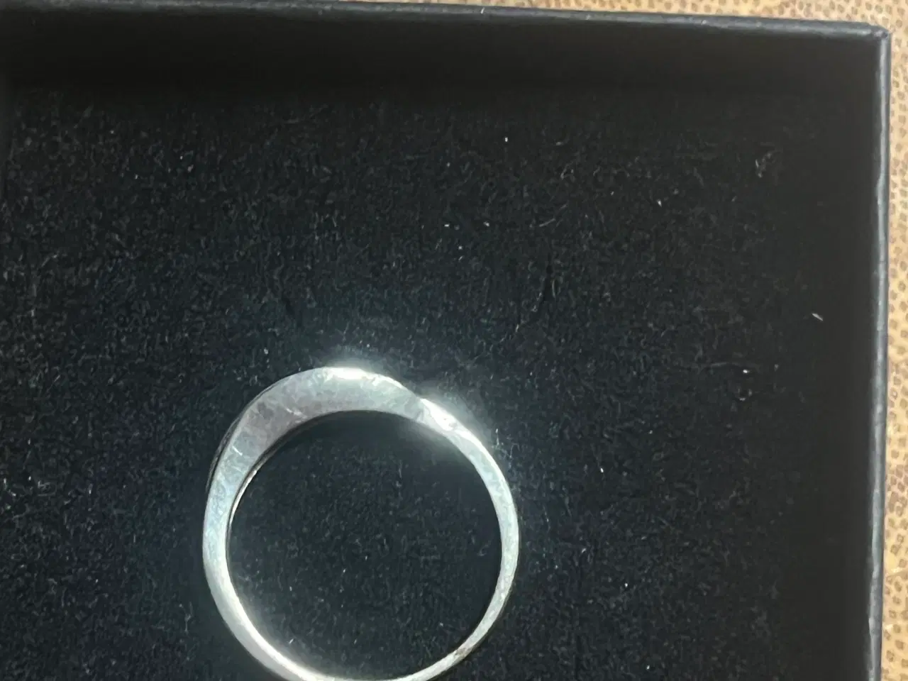 Billede 3 - 925 sterling sølv ring med diamant design