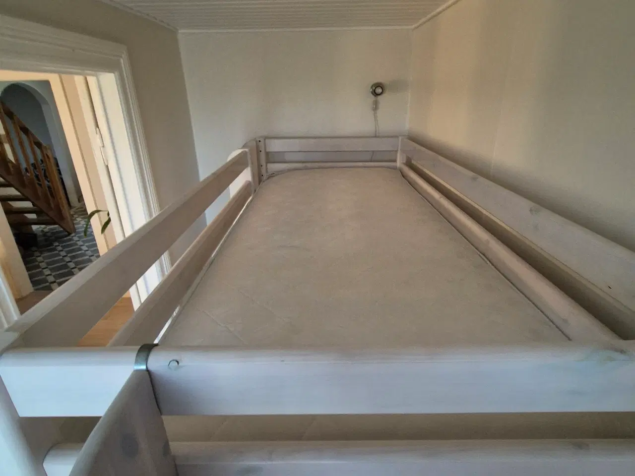 Billede 7 - Flexa Køjeseng med gode 90x200 cm madrasser 