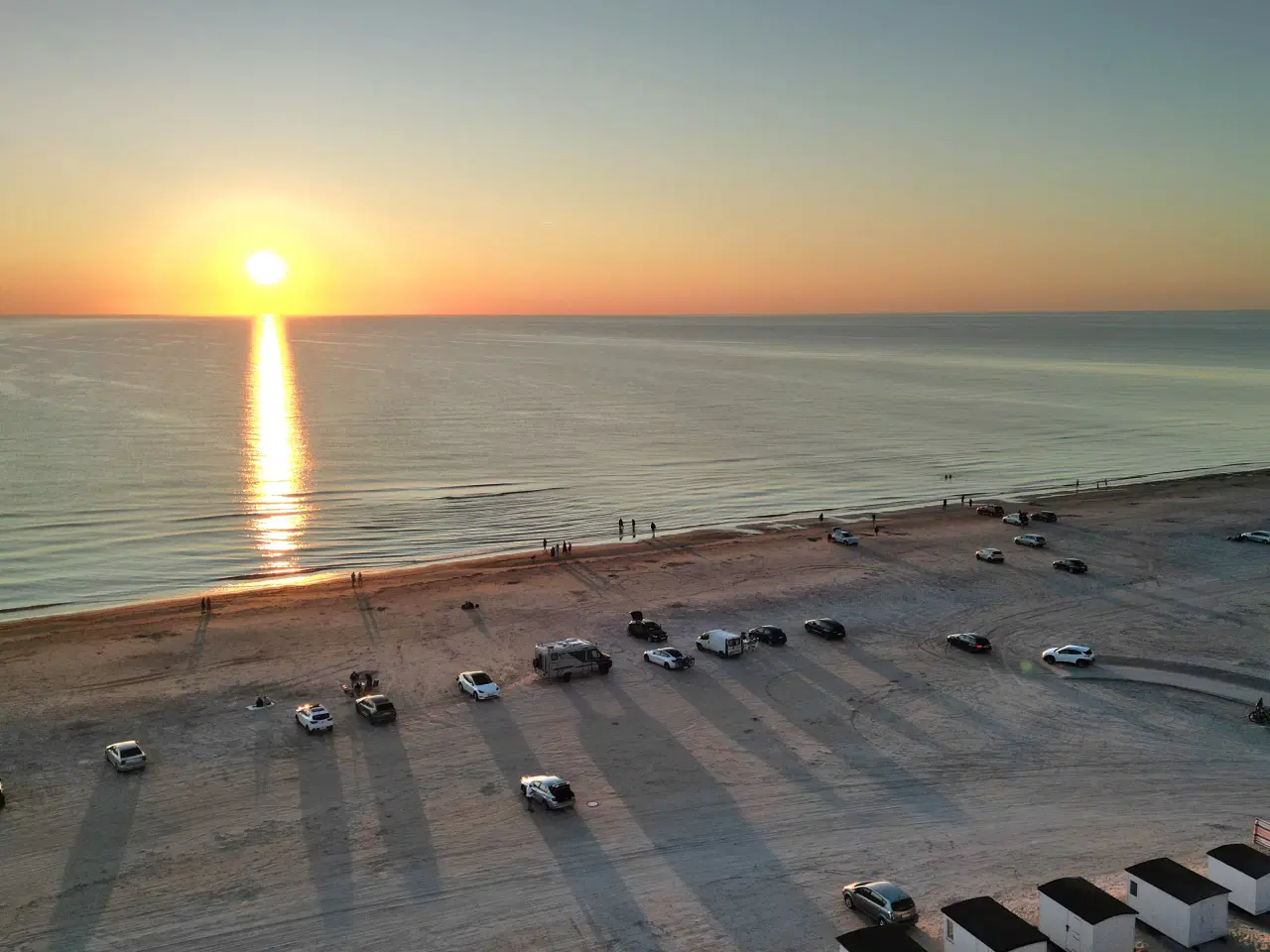 Billede 9 - Drone fotos: Løkken strand på lærredestryk 