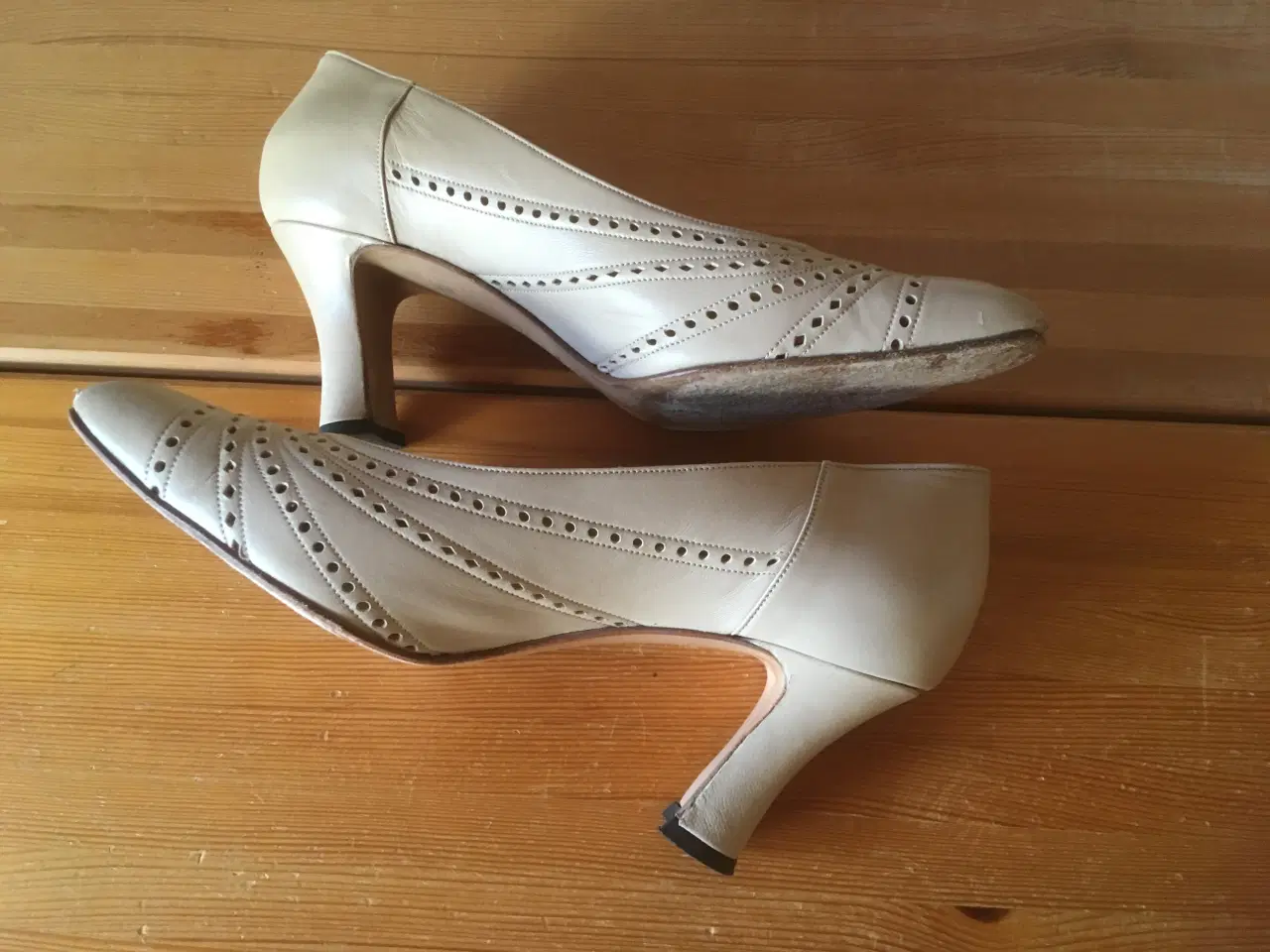 Billede 7 - Stilletter 4 par - forskellige. Pr. par kr. 100,-