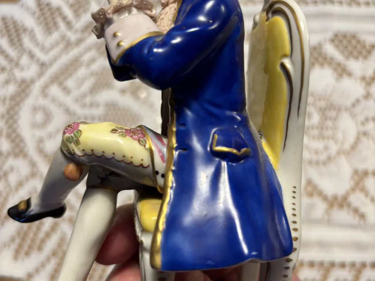 Billede 4 - Siddende mand spiller fløjte måler 13 cm