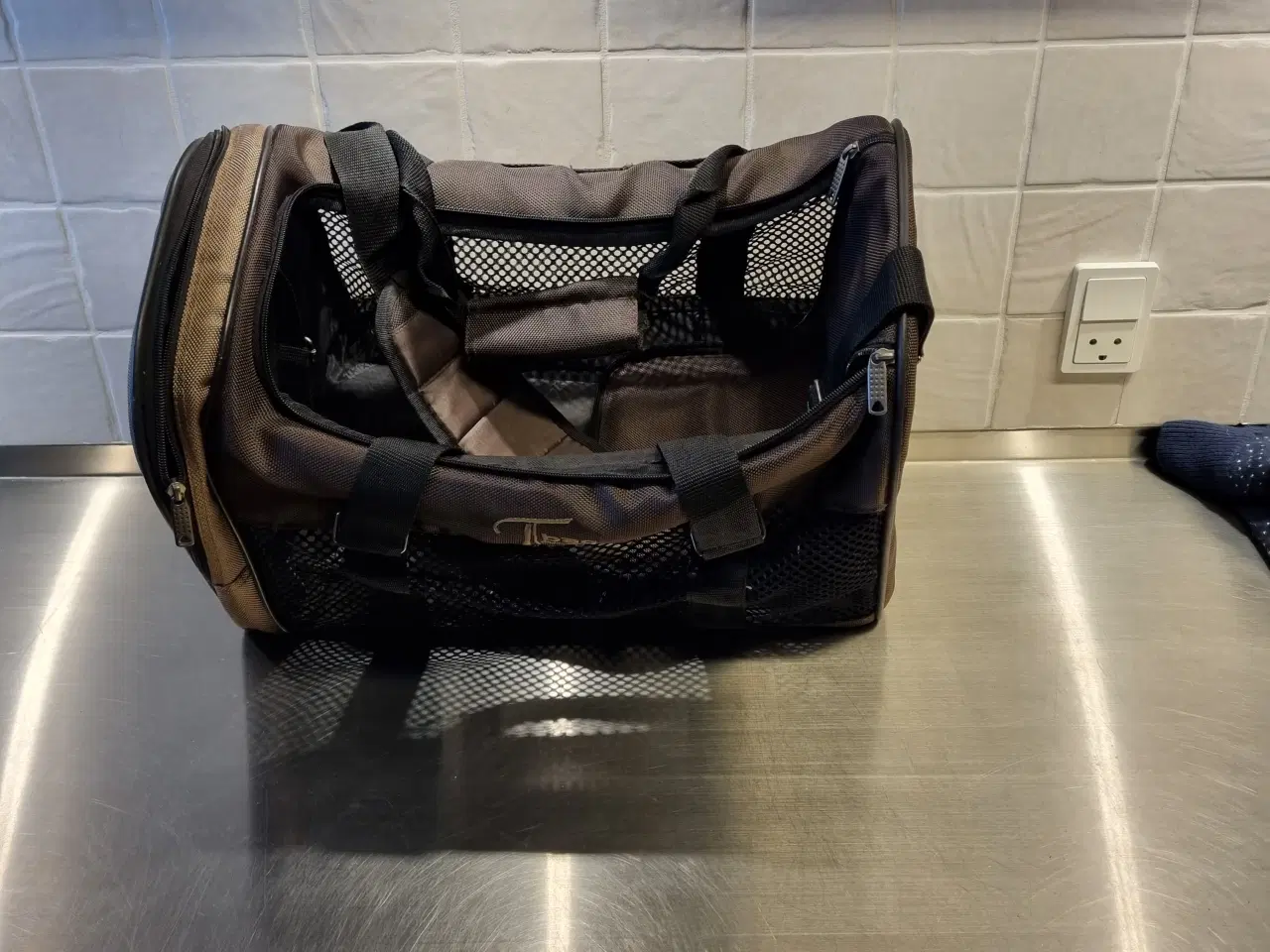 Billede 1 - Transporttaske til hund/kat sælges.