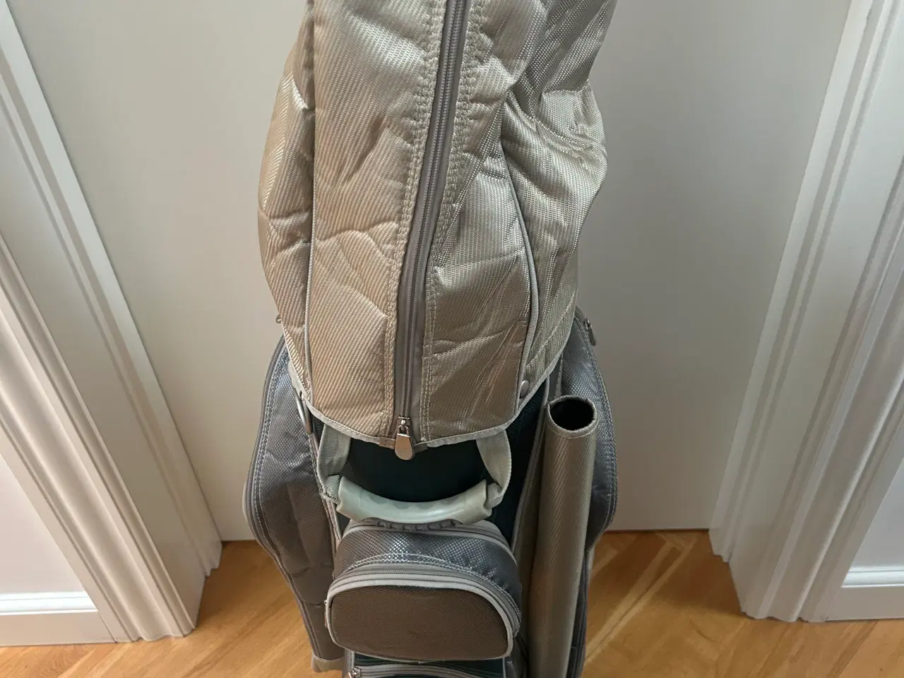 Billede 4 - Golfkøller med bag
