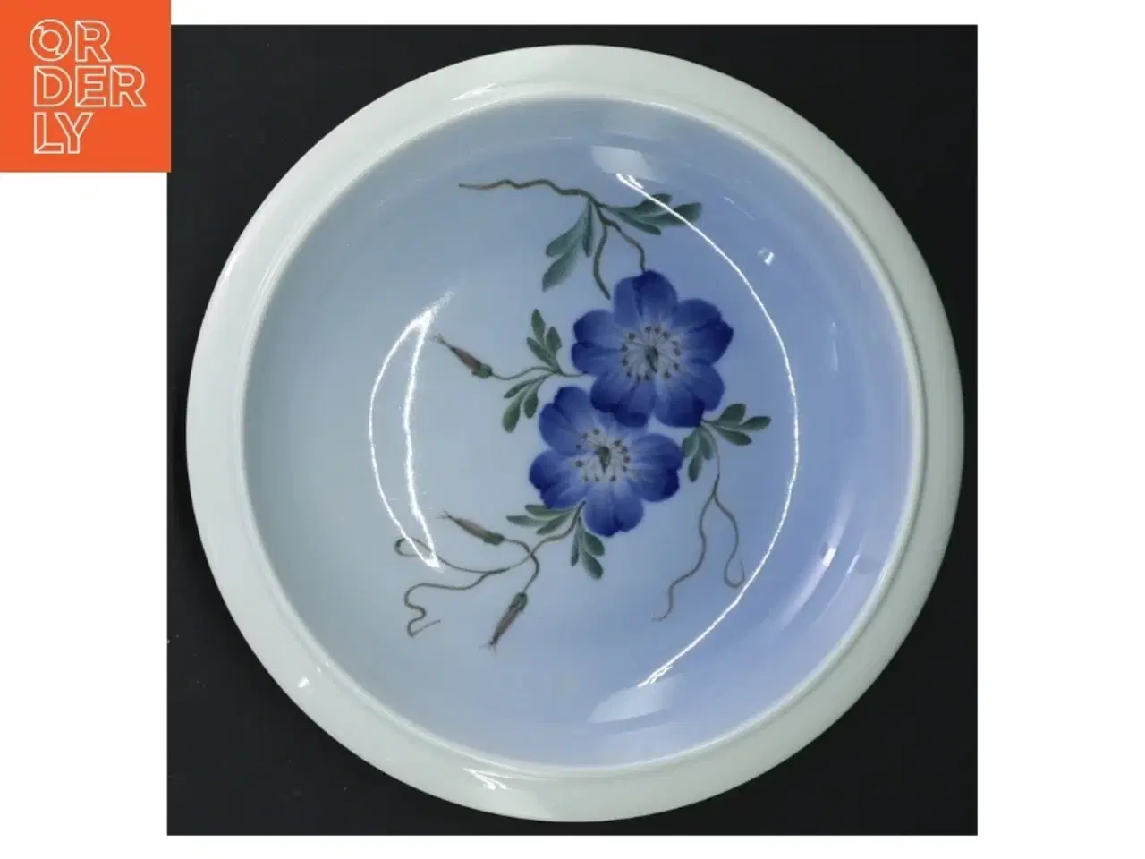 Billede 2 - Blå Snerle blomstret fad fra Royal Copenhagen (str. Ø. 18,5 cm)