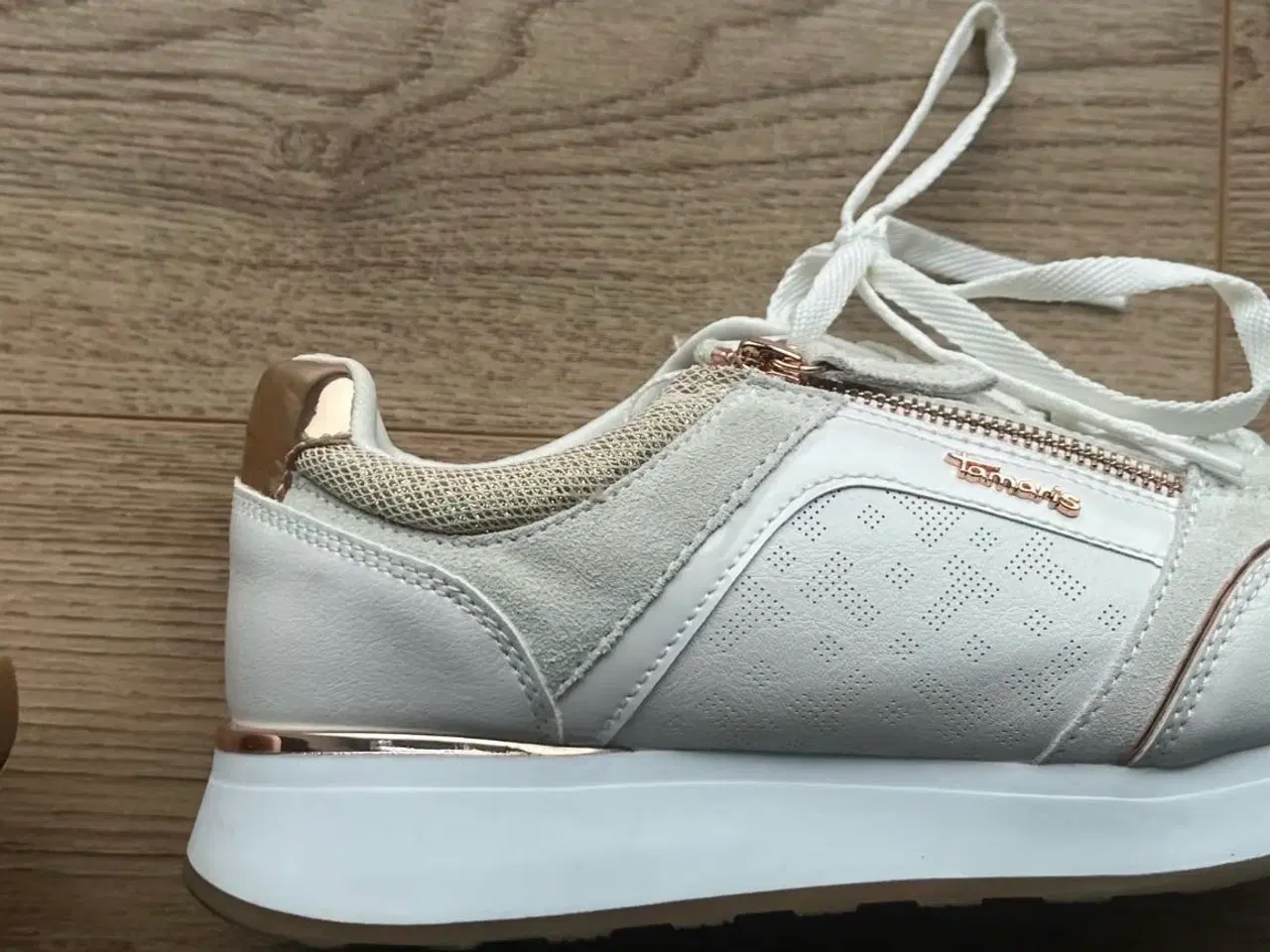 Billede 5 - Hvide sneakers fra Tamaris