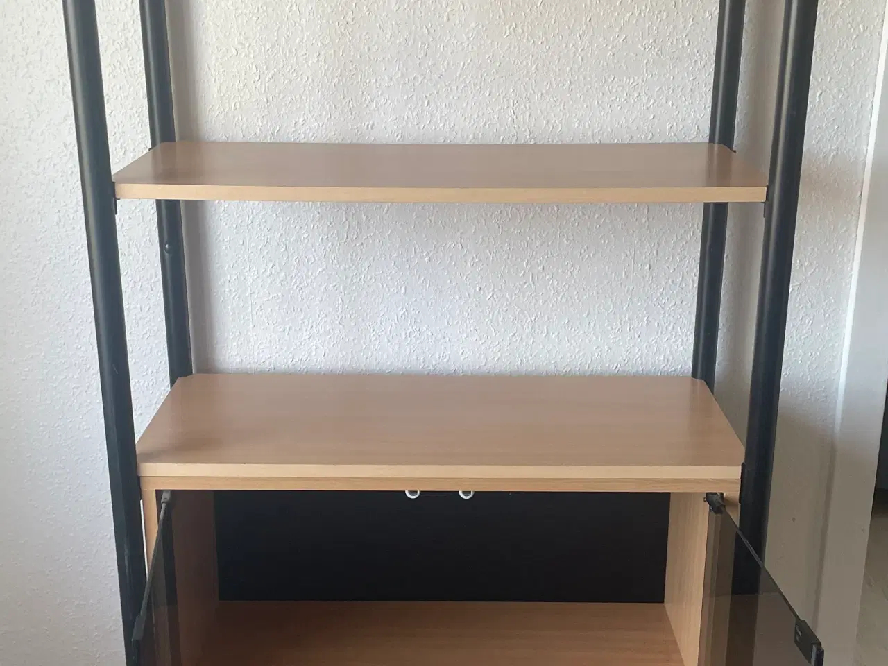 Billede 2 - Reol med glasskab 