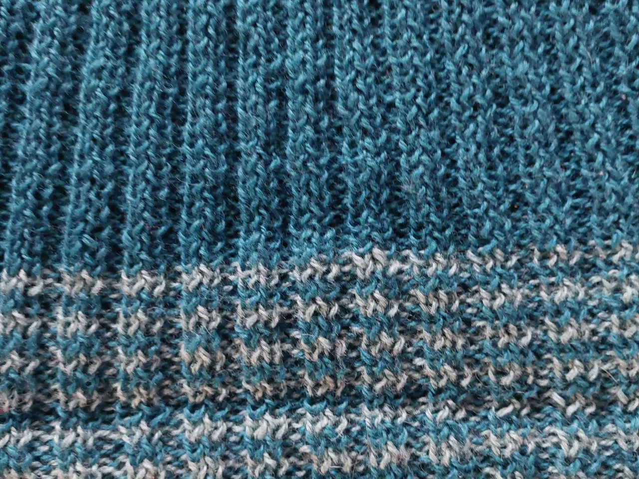 Billede 3 - Vest -  håndstrik