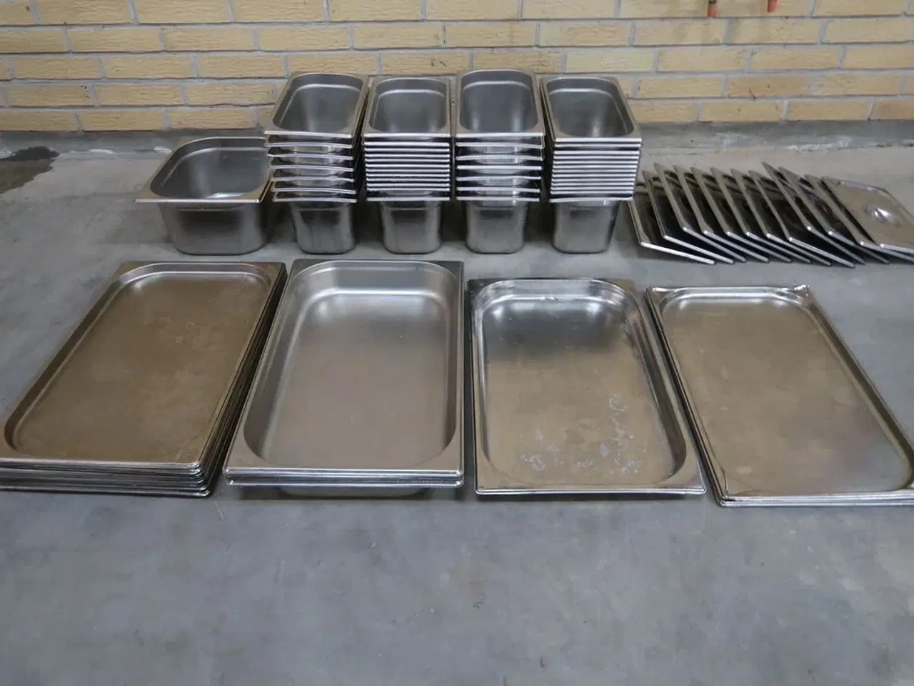 Billede 1 - 74 stk. ass. Rustfrit stål kantiner / låg