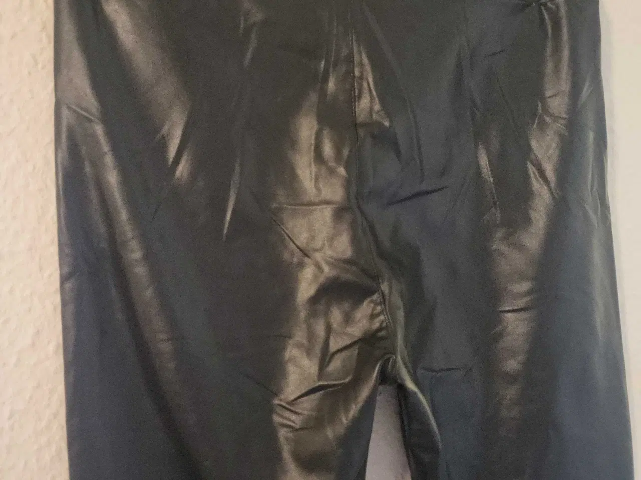 Billede 6 - Sorte & Lyserøde Latex Leggins