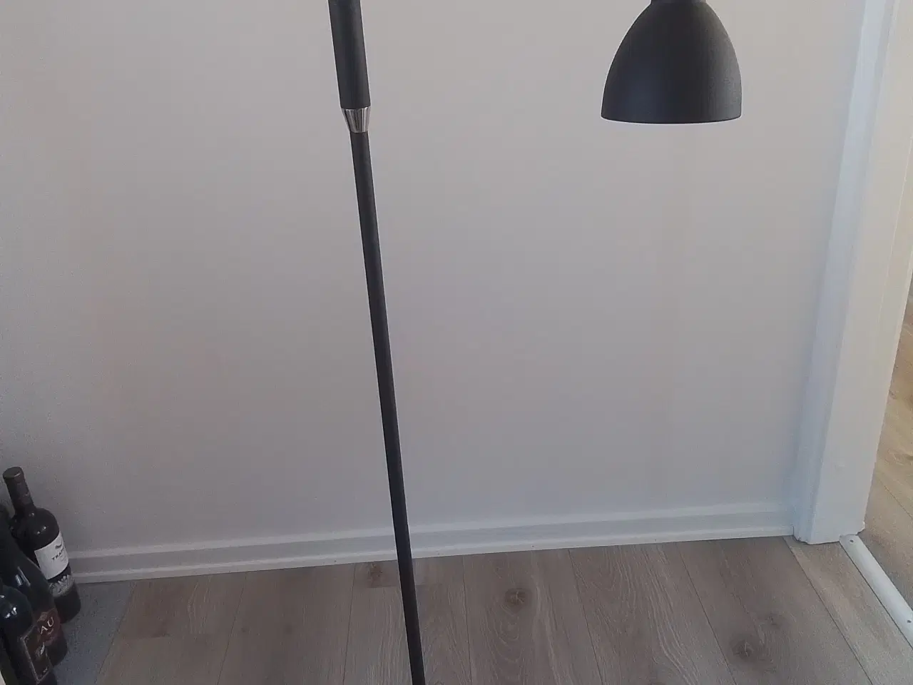 Billede 2 - Sort standerlampe 111cm høj
