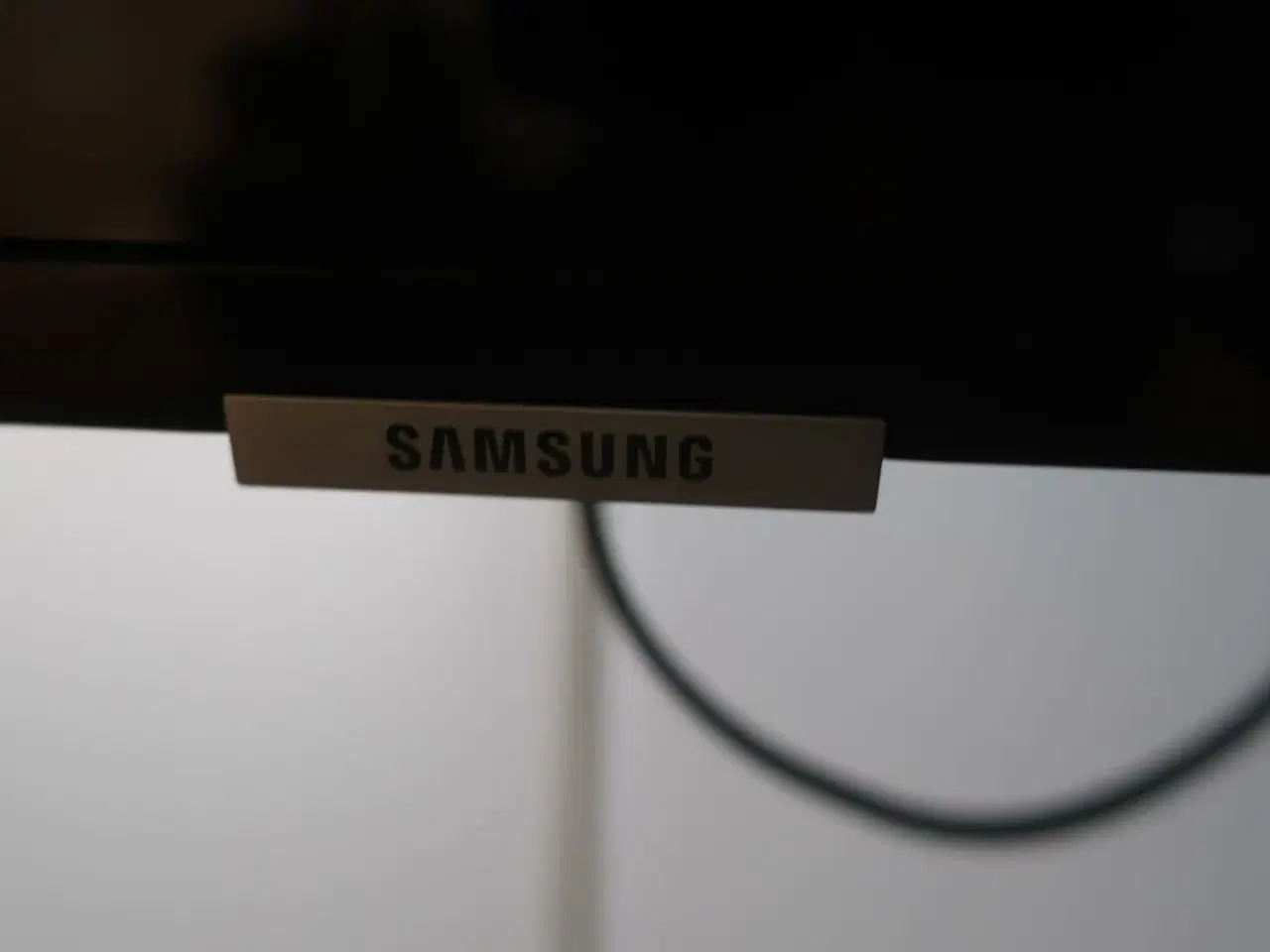 Billede 2 - 55" fjernsyn SAMSUNG UE55NU6025K med beslag