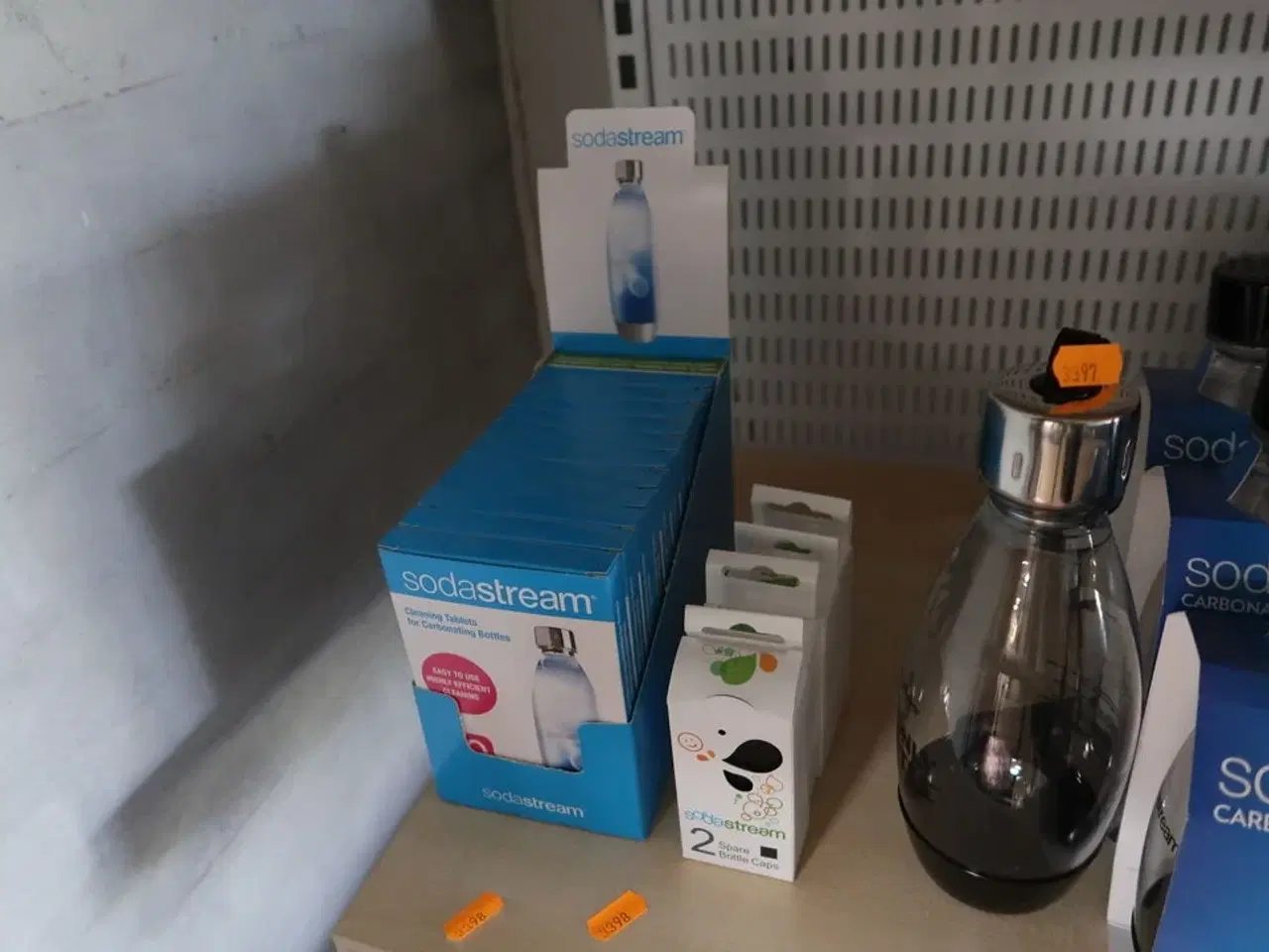 Billede 1 - Rengøringstabletter samt låg SODASTREAM
