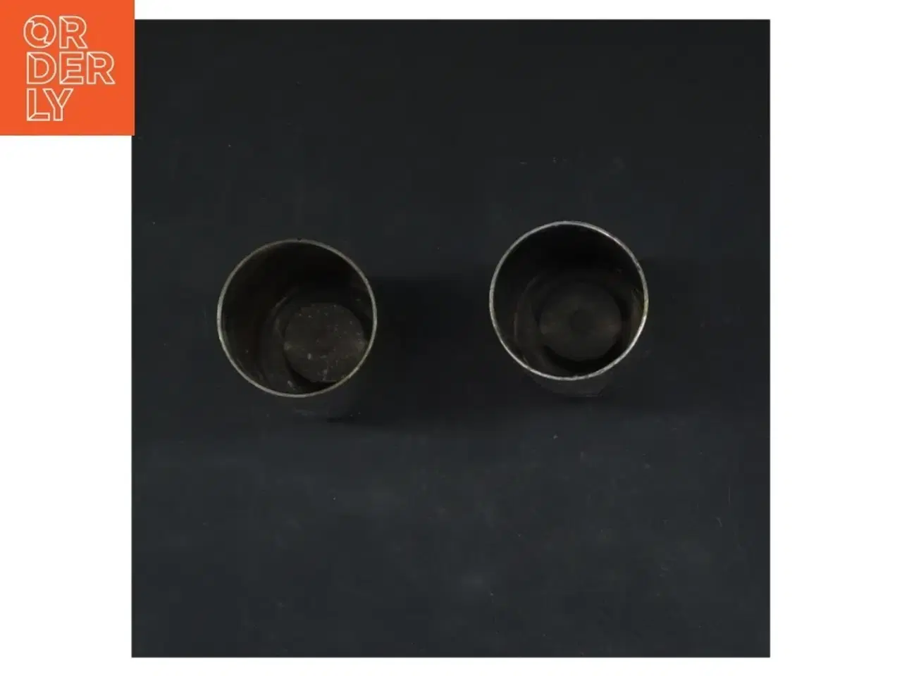 Billede 2 - Sæt af metal lysestager (str. 8,5 cm)
