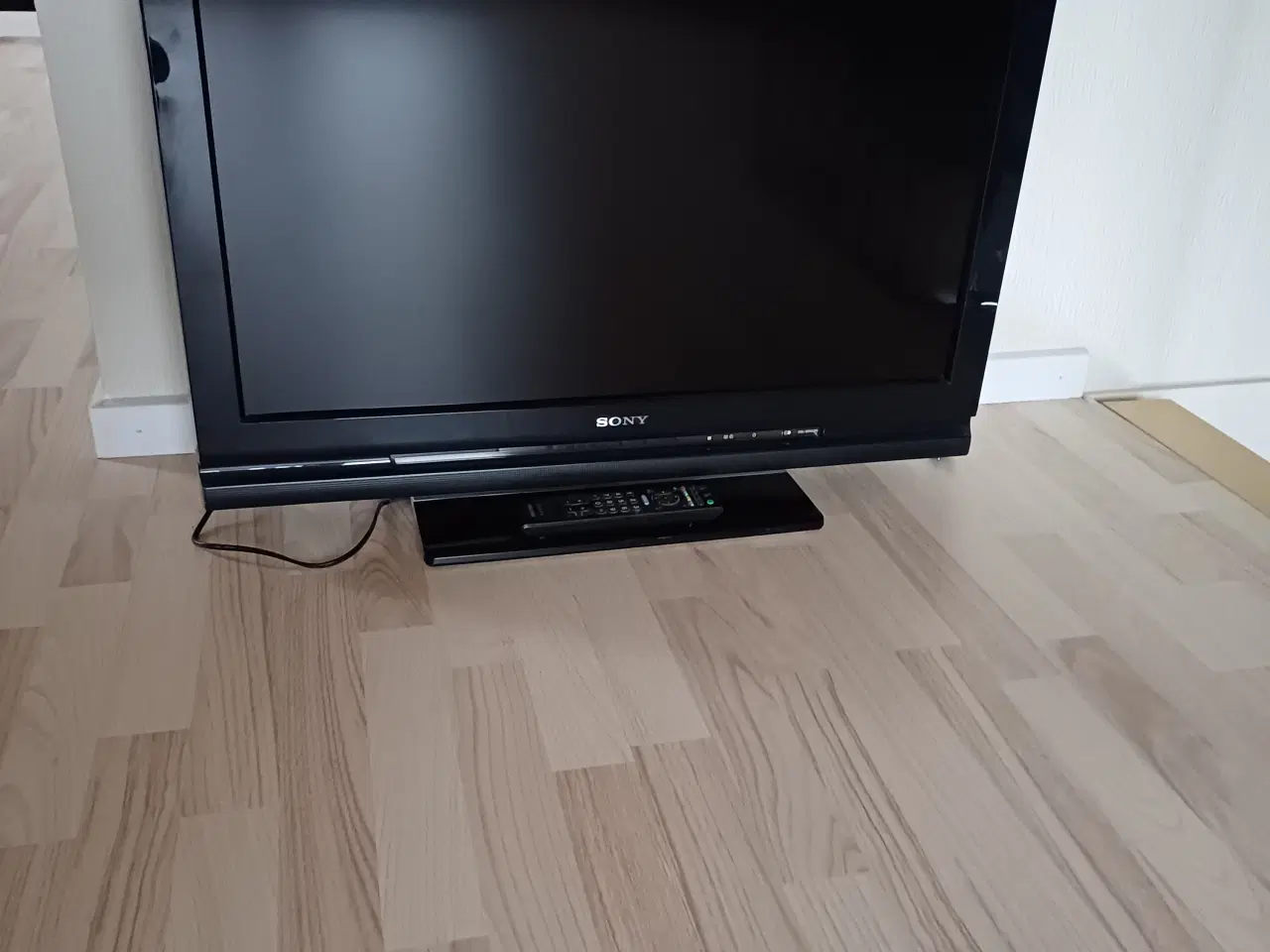 Billede 2 - Faldskærm tv 32" Sony