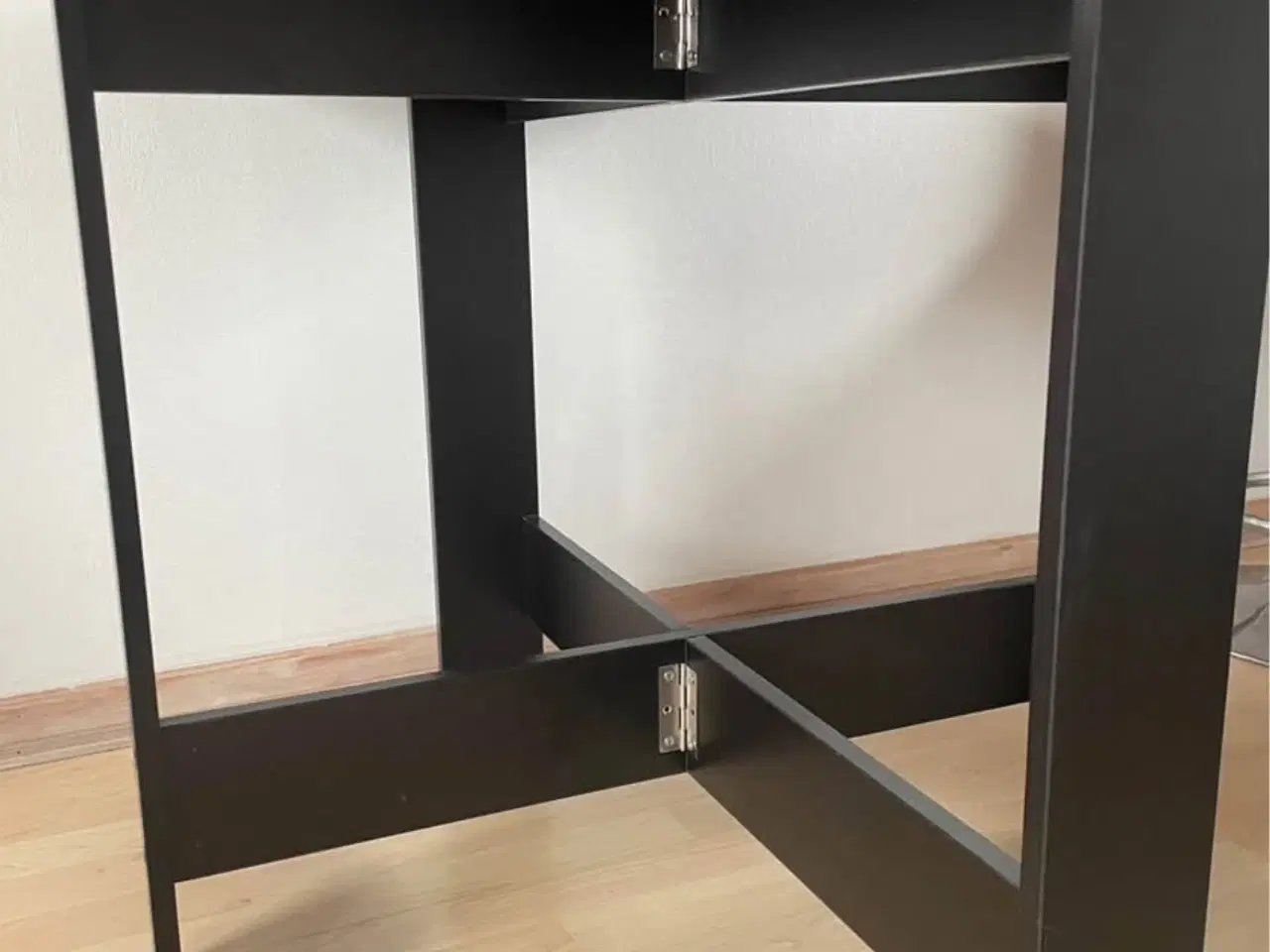 Billede 5 - Sort spisebord 