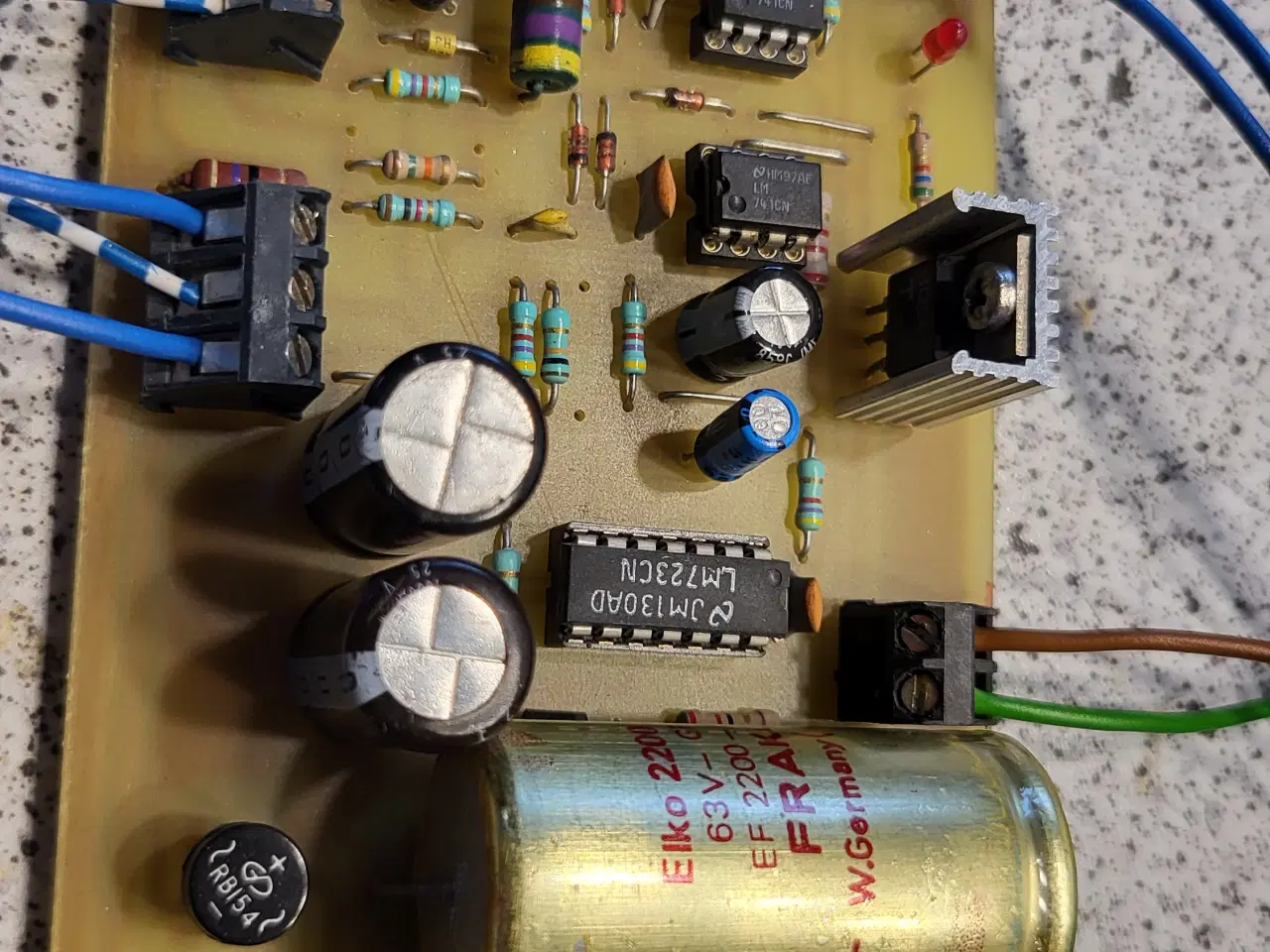Billede 1 - Variable strømforsyning 0-30 Volt og 0-3 Ampere